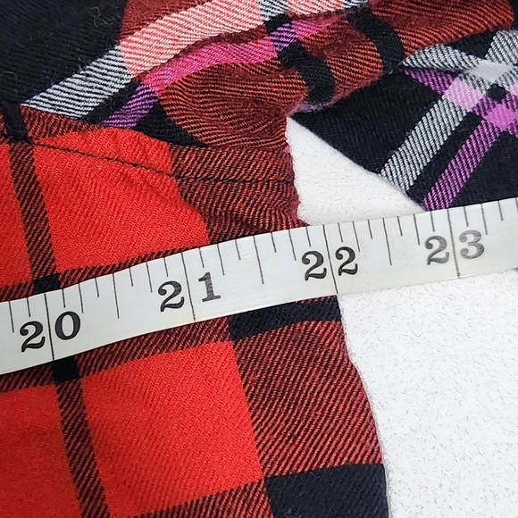 Braeve Flannel plaid peplum button down red black large - Picture 12 of 13